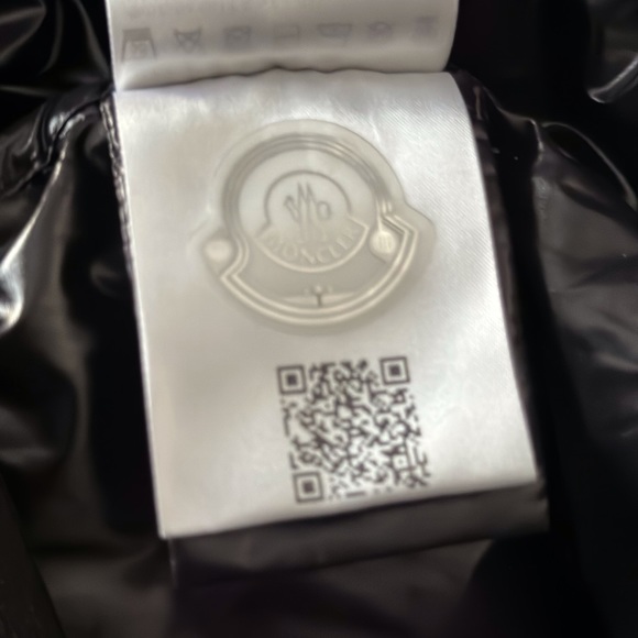 Long Coat Moncler - Picture 11 of 16